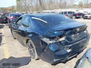 2018 Toyota Camry LE with VIN 4T1B11HK5JU633648, listed as a IAAI auction lot 41840969 with 140,071 mi miles. Bid and sale history available at carsss.com. Image 3.