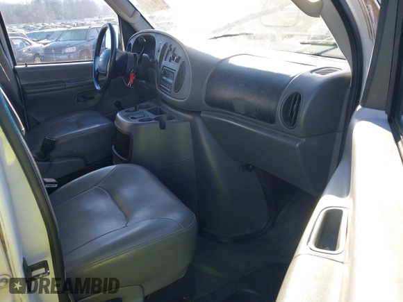 2003 Ford Econoline Cargo с VIN 1FTNE24L23HA98641, выставлен на аукционе IAAI как лот 41285948 с пробегом 257 510 миль миль и . История ставок и продаж доступна на DreamBid. Изображение 5.
