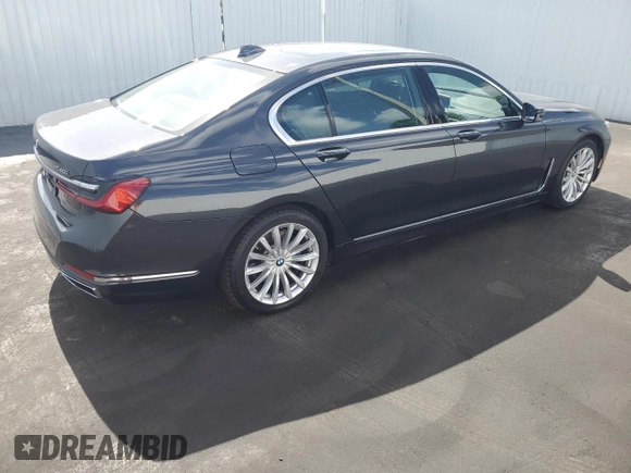 2022 BMW 7 Series 740i with VIN WBA7T2C08NCH20648, listed as a Copart auction lot 63519843 with 44,758 mi miles. Bid and sale history available at carsss.com. Image 3.