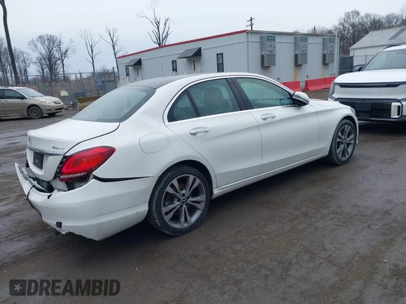 2019 Mercedes-Benz C 300 with VIN 55SWF8EB1KU293427, listed as a IAAI auction lot 41673663 with 61,295 mi miles and . Bid and sale history available at carsss.com. Image 4.