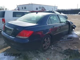 2005 Acura RL with VIN JH4KB16525C021514, listed as a IAAI auction lot 41231221 with Not provided miles and . Bid and sale history available at DreamBid. Image 4.