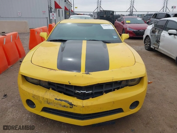 2013 Chevrolet Camaro LS with VIN 2G1FA1E36D9239153, listed as a IAAI auction lot 41608446 with NaN miles. Bid and sale history available at carsss.com. Image 12.