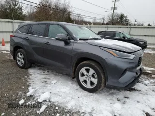 2021 Toyota Highlander L with VIN 5TDCZRBH3MS069679, listed as a Copart auction lot 44747705 with 12,060 mi miles and Salvage title. Bid and sale history available at DreamBid. Image 4.