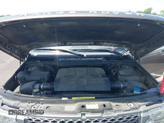 2011 Land Rover Range Rover HSE z VIN SALME1D40BA352135, wystawiony jako IAAI lot #42544691 z przebiegiem 225 638 mil mil oraz . Historia ofert i sprzedaży dostępna na DreamBid. Obrazek 10.