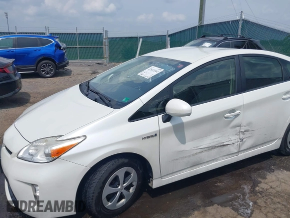 2015 Toyota Prius Four with VIN JTDKN3DU2F0424586, listed as a IAAI auction lot 42502544 with 281,407 mi miles and . Bid and sale history available at DreamBid. Image 6.
