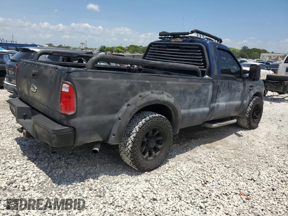 2008 Ford F-250 with VIN 1FDNF20528EA56592, listed as a Copart auction lot 58045595 with 156,228 mi miles and Clean title. Bid and sale history available at DreamBid. Image 3.