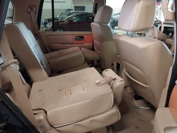 2007 Lincoln Navigator with VIN 5LMFU28597LJ00335, listed as a IAAI auction lot 41291436 with 131,938 mi miles. Bid and sale history available at carsss.com. Image 8.