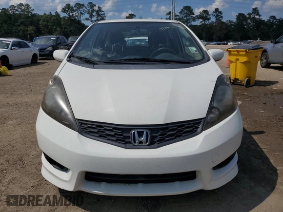 2013 Honda Fit Sport с VIN JHMGE8H54DC072949, выставлен на аукционе Copart как лот 57798645 с пробегом 45 886 миль миль и Списание • Salvage title. История ставок и продаж доступна на DreamBid. Изображение 5.