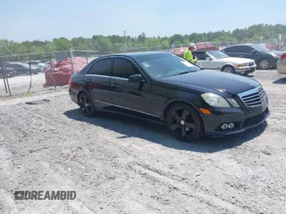 2010 Mercedes-Benz E-Class E 350 Luxury with VIN WDDHF5GBXAA042134, listed as a IAAI auction lot 42066235 with 147,689 mi miles. Bid and sale history available at carsss.com. Image 1.