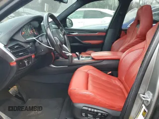 2016 BMW X5 M z VIN 5YMKT6C58G0R79357, wystawiony jako Copart lot #79043573 z przebiegiem 91 993 mil mil oraz . Historia ofert i sprzedaży dostępna na DreamBid. Obrazek 7.