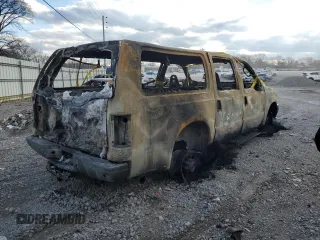 2004 Ford Excursion Special Serv z VIN 1FMSU41P54EA89455, wystawiony jako Copart lot #42097945 z przebiegiem Nie podano mil oraz Nie do naprawy • Non repairable. Historia ofert i sprzedaży dostępna na DreamBid. Obrazek 3.