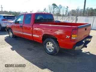 2000 GMC New Sierra 1500 SLE with VIN 2GTEK19T9Y1202371, listed as a IAAI auction lot 41806365 with 110,957 mi miles. Bid and sale history available at carsss.com. Image 3.