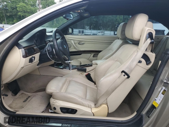 2011 BMW 3 Series 328i z VIN WBADW3C56BE537547, wystawiony jako Copart lot #55731295 z przebiegiem 117 059 mil mil oraz Szkoda całkowita • Salvage title. Historia ofert i sprzedaży dostępna na DreamBid. Obrazek 7.
