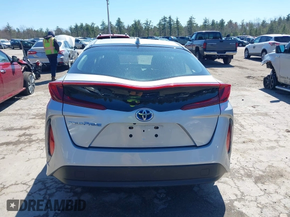 2020 Toyota Prius LE with VIN JTDKARFPXL3137917, listed as a IAAI auction lot 42037108 with 49,578 mi miles and . Bid and sale history available at DreamBid. Image 17.