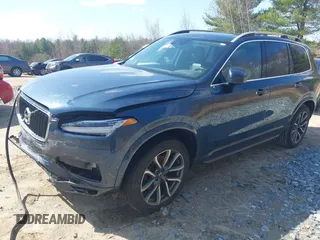 2018 Volvo XC90 Momentum with VIN YV4102PK7J1351715, listed as a IAAI auction lot 41901889 with 97,513 mi miles. Bid and sale history available at carsss.com. Image 17.