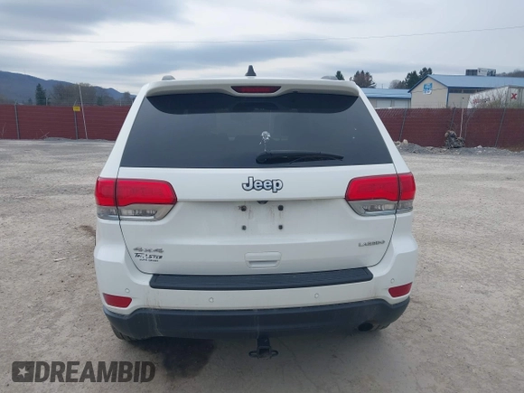 2017 Jeep Grand Cherokee Laredo with VIN 1C4RJFAG2HC605182, listed as a IAAI auction lot 41926247 with 131,474 mi miles. Bid and sale history available at carsss.com. Image 17.