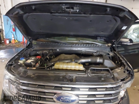 2018 Ford Expedition Max XLT with VIN 1FMJK1JT6JEA05796, listed as a IAAI auction lot 42319984 with 428,780 mi miles and . Bid and sale history available at DreamBid. Image 10.