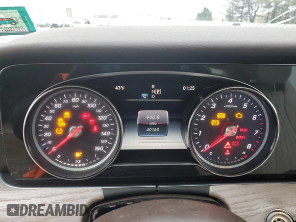 2018 Mercedes-Benz E 400 with VIN WDD1J6GB4JF015911, listed as a Copart auction lot 51815785 with 40,160 mi miles and Salvage Title. Bid and sale history available at DreamBid. Image 9.