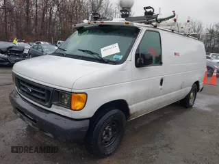 2004 Ford Econoline Cargo with VIN 1FTRE14W44HB53758, listed as a IAAI auction lot 40926124 with 139,104 mi miles. Bid and sale history available at carsss.com. Image 16.