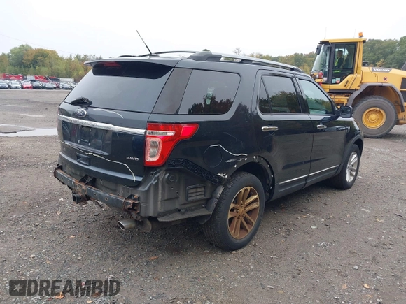 2014 Ford Explorer XLT z VIN 1FM5K8D87EGA95018, wystawiony jako IAAI lot #40465950 z przebiegiem 127 634 mil mil oraz . Historia ofert i sprzedaży dostępna na DreamBid. Obrazek 4.