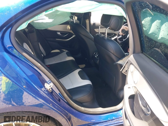 2017 Mercedes-Benz C 63 S AMG с VIN 55SWF8HB4HU192807, выставлен на аукционе IAAI как лот 42311350 с пробегом Не указан миль и . История ставок и продаж доступна на DreamBid. Изображение 8.