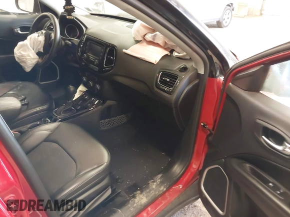 2018 Jeep Compass Altitude with VIN 3C4NJDBB9JT304330, listed as a IAAI auction lot 41886905 with 45,700 mi miles and . Bid and sale history available at carsss.com. Image 5.