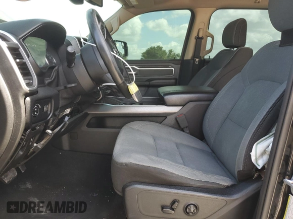 2019 Ram 1500 Big Horn z VIN 1C6RREFT5KN639838, wystawiony jako Copart lot #52424725 z przebiegiem 92 936 mil mil oraz Nie do naprawy • Non repairable. Historia ofert i sprzedaży dostępna na DreamBid. Obrazek 7.