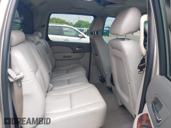 2007 Chevrolet Avalanche 3LT z VIN 3GNEC120X7G268177, wystawiony jako IAAI lot #42287255 z przebiegiem 278 531 mil mil oraz . Historia ofert i sprzedaży dostępna na DreamBid. Obrazek 8.