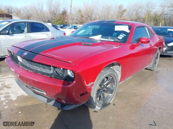 2009 Dodge Challenger SE with VIN 2B3LJ44V89H561242, listed as a IAAI auction lot 41699459 with 289,793 mi miles. Bid and sale history available at carsss.com. Image 2.
