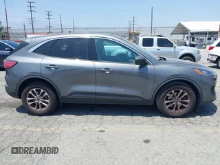 2022 Ford Escape SE с VIN 1FMCU0G64NUB41242, выставлен на аукционе IAAI как лот 42370341 с пробегом 59 360 миль миль и . История ставок и продаж доступна на DreamBid. Изображение 13.
