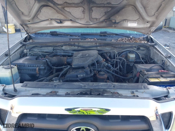 2006 Toyota Tacoma with VIN 5TEUX42N36Z198207, listed as a IAAI auction lot 41893976 with 215,738 mi miles. Bid and sale history available at carsss.com. Image 10.
