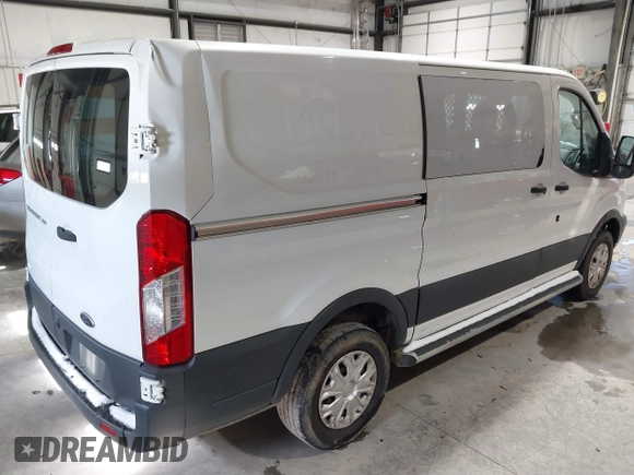 2017 Ford Transit with VIN 1FTYR1YM1HKA91592, listed as a IAAI auction lot 41588259 with 188,356 mi miles and . Bid and sale history available at DreamBid. Image 4.