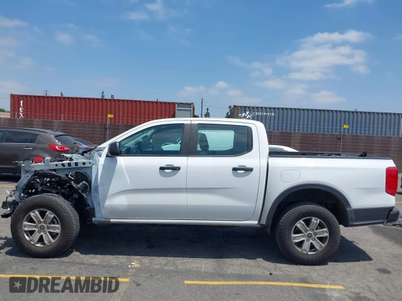 2024 Ford Ranger XL z VIN 1FTER4BH5RLE31600, wystawiony jako IAAI lot #42558737 z przebiegiem 11 117 mil mil oraz . Historia ofert i sprzedaży dostępna na DreamBid. Obrazek 14.