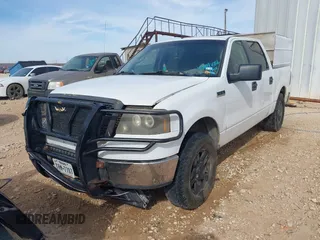 2008 Ford F-150 XLT z VIN 1FTPW14VX8KC56557, wystawiony jako IAAI lot #41809886 z przebiegiem 231 174 mil mil oraz . Historia ofert i sprzedaży dostępna na DreamBid. Obrazek 12.