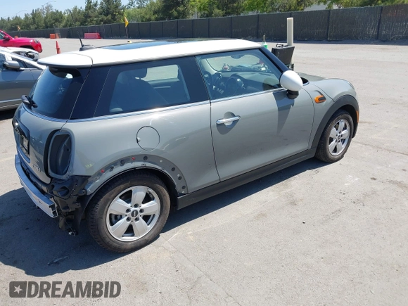 2018 MINI Hardtop Cooper with VIN WMWXP5C55J2H29048, listed as a IAAI auction lot 42315130 with 9,352 mi miles and . Bid and sale history available at DreamBid. Image 4.