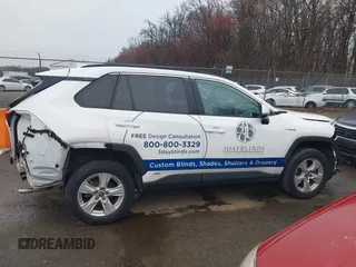 2021 Toyota RAV4 Hybrid LE z VIN 2T3MWRFV6MW118143, wystawiony jako IAAI lot #41863177 z przebiegiem 43 527 mil mil oraz . Historia ofert i sprzedaży dostępna na DreamBid. Obrazek 14.