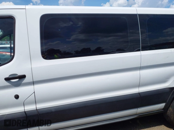 2019 Ford Transit Passenger XL with VIN 1FBZX2ZM8KKA53769, listed as a IAAI auction lot 42005385 with 62,118 mi miles and . Bid and sale history available at DreamBid. Image 14.