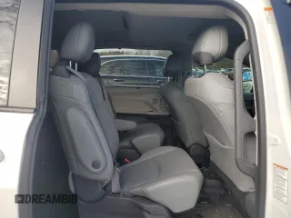 2021 Toyota Sienna XLE with VIN 5TDYSKFCXMS032595, listed as a Copart auction lot 43501975 with 97,162 mi miles and Non Repairable. Bid and sale history available at carsss.com. Image 11.