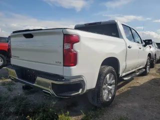 2021 Chevrolet Silverado 1500 LTZ with VIN 3GCUYGED2MG197186, listed as a Copart auction lot 79077174 with 32,064 mi miles and Non Repairable. Bid and sale history available at carsss.com. Image 3.