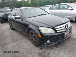 2009 Mercedes-Benz C 300 Sport z VIN WDDGF81X89F212782, wystawiony jako IAAI lot #42196299 z przebiegiem 138 492 mil mil oraz . Historia ofert i sprzedaży dostępna na DreamBid. Obrazek 1.