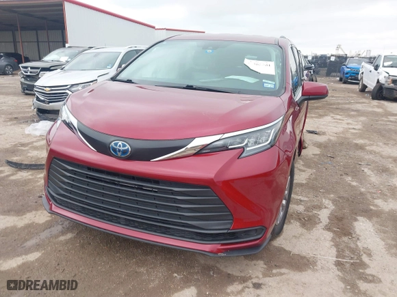 2021 Toyota Sienna LE with VIN 5TDKRKEC5MS025881, listed as a IAAI auction lot 41565581 with 1 mi miles. Bid and sale history available at carsss.com. Image 17.