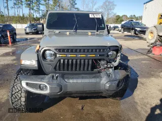 2022 Jeep Gladiator Willys with VIN 1C6HJTAG7NL117102, listed as a Copart auction lot 87679075 with 28,196 mi miles and Salvage title. Bid and sale history available at DreamBid. Image 5.