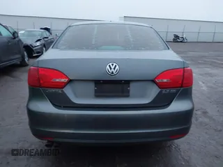 2013 Volkswagen Jetta SE with VIN 3VWDP7AJ8DM405519, listed as a IAAI auction lot 41177485 with 199,574 mi miles and . Bid and sale history available at DreamBid. Image 16.