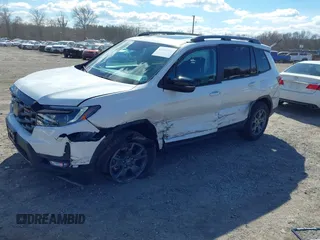 2024 Honda Passport TrailSport с VIN 5FNYF8H69RB016415, выставлен на аукционе IAAI как лот 41701049 с пробегом 10 365 миль миль и . История ставок и продаж доступна на DreamBid. Изображение 2.