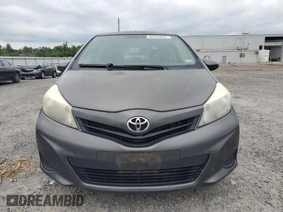 2012 Toyota Yaris L z VIN JTDJTUD3XCD512501, wystawiony jako Copart lot #56353845 z przebiegiem 148 907 mil mil oraz Czysty tytuł • Clean title. Historia ofert i sprzedaży dostępna na DreamBid. Obrazek 5.