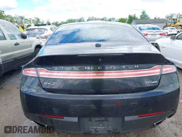 2015 Lincoln MKZ z VIN 3LN6L2G99FR625258, wystawiony jako IAAI lot #42308188 z przebiegiem 186 911 mil mil oraz . Historia ofert i sprzedaży dostępna na DreamBid. Obrazek 16.