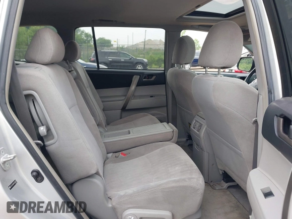 2008 Toyota Highlander Sport with VIN JTEES43AX82033014, listed as a IAAI auction lot 42517366 with 245,368 mi miles and . Bid and sale history available at DreamBid. Image 8.
