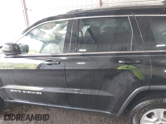 2017 Jeep Grand Cherokee Altitude z VIN 1C4RJFAG3HC624453, wystawiony jako IAAI lot #42091808 z przebiegiem 114 558 mil mil oraz . Historia ofert i sprzedaży dostępna na DreamBid. Obrazek 14.