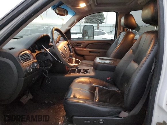 2011 Chevrolet Silverado 3500HD DRW LTZ with VIN 1GC4K1C81BF132820, listed as a Copart auction lot 71804524 with 267,399 mi miles and Clean Title. Bid and sale history available at carsss.com. Image 7.