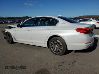 2019 BMW 5 Series 530e xDrive z VIN WBAJB1C5XKB375913, wystawiony jako Copart lot #82580004 z przebiegiem Nie podano mil oraz Szkoda całkowita • Salvage title. Historia ofert i sprzedaży dostępna na DreamBid. Obrazek 2.
